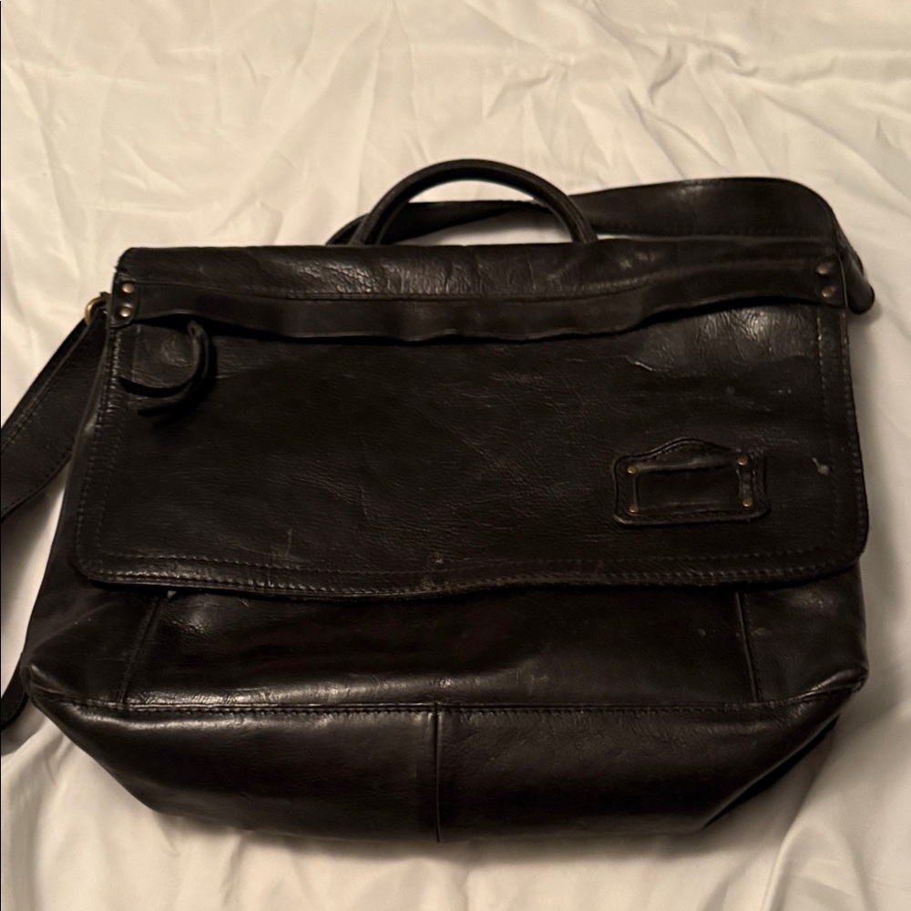 Sleek Black Leather Messenger Bag for Men